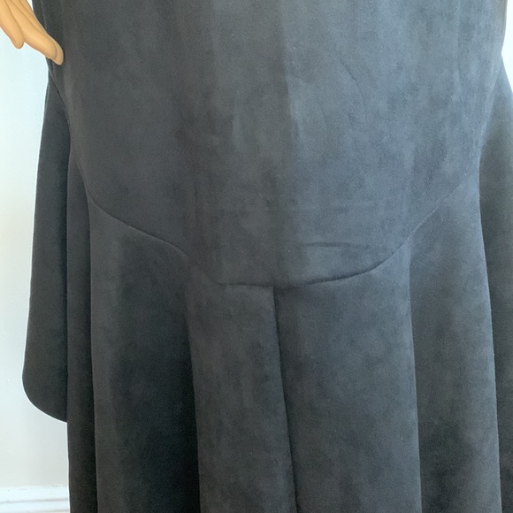 NEW without TAGS High-Low Skirt - Picture 6 of 7